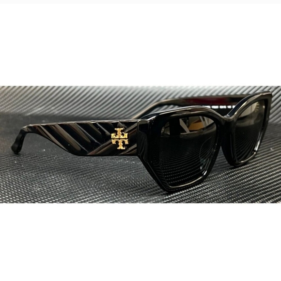 Tory Burch Black Womens Sunglasses - Picture 2 of 6
